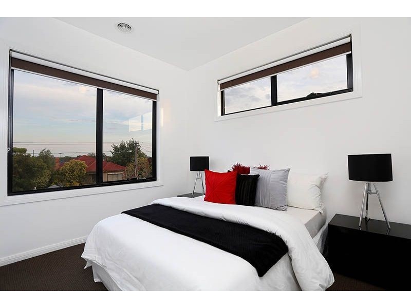 2/15 Valencia Street, Glenroy VIC 3046