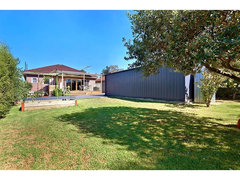 16 Justin Avenue, Glenroy VIC 3046