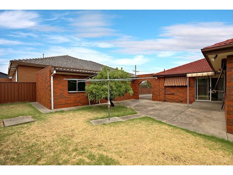 4 Farview Street, Glenroy VIC 3046