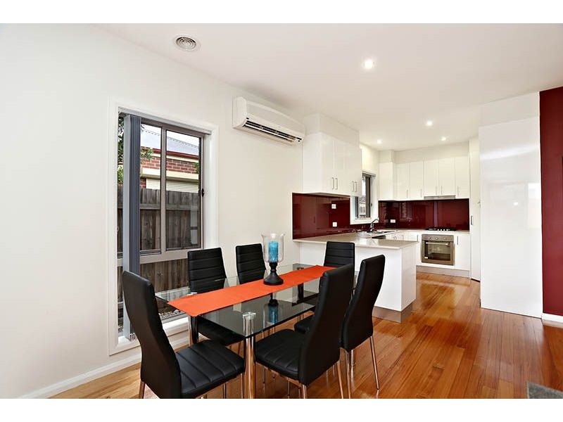 2/24 Granville Street, Glenroy VIC 3046