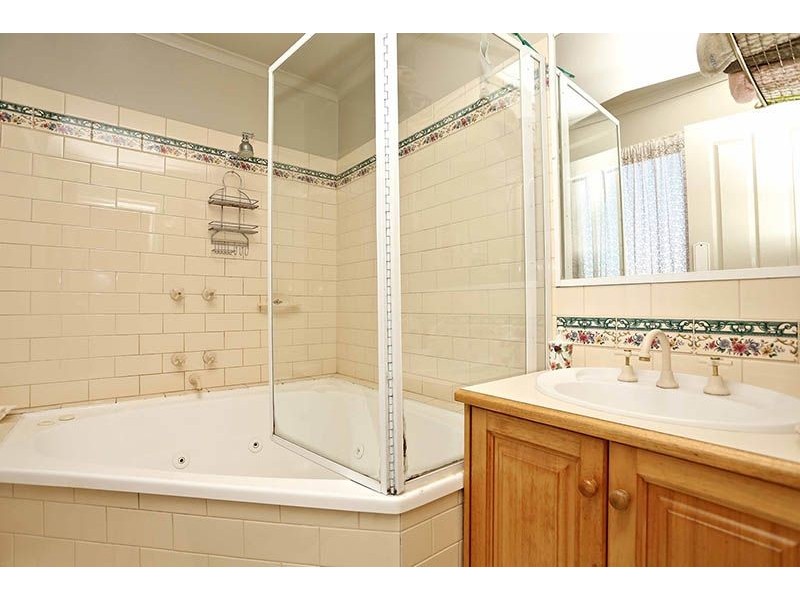 5 Finucane Place, Fawkner VIC 3060