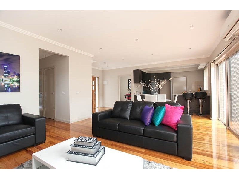 2/9 Morley Street, Glenroy VIC 3046