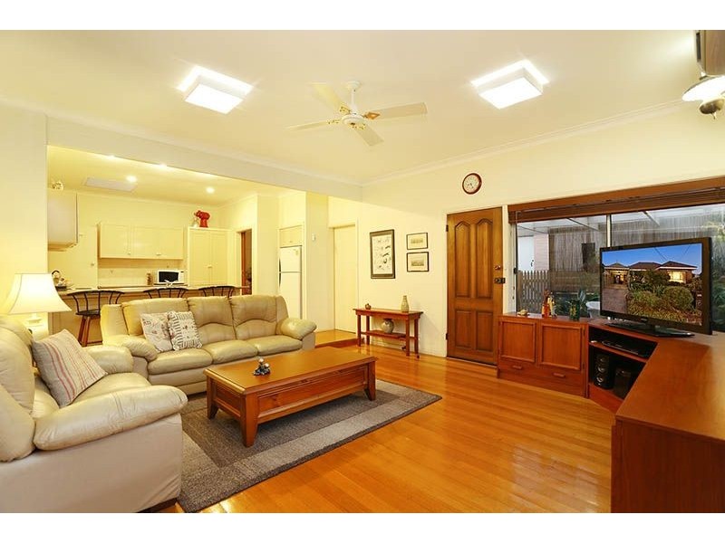 26 Summit Avenue, Oak Park VIC 3046