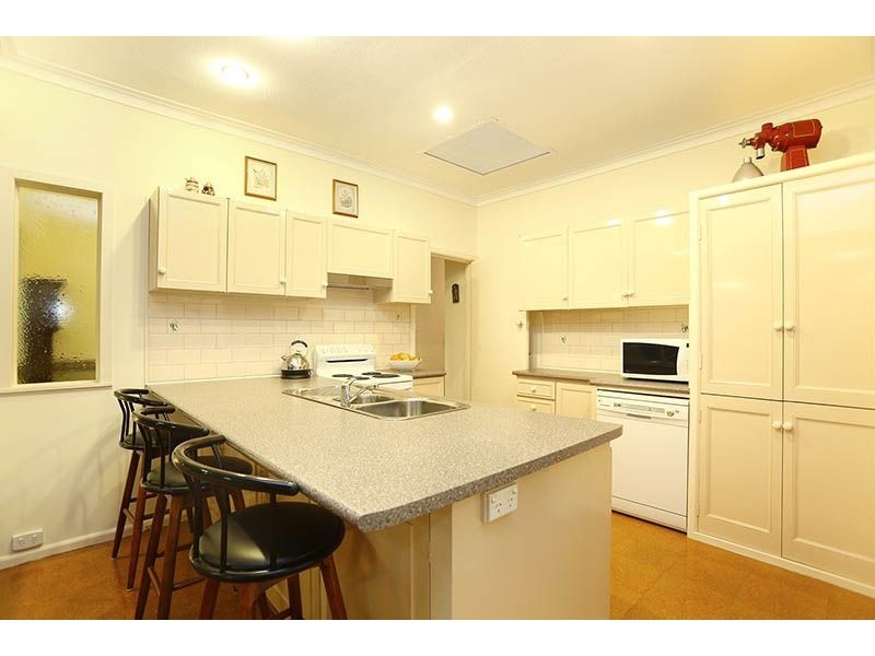 26 Summit Avenue, Oak Park VIC 3046