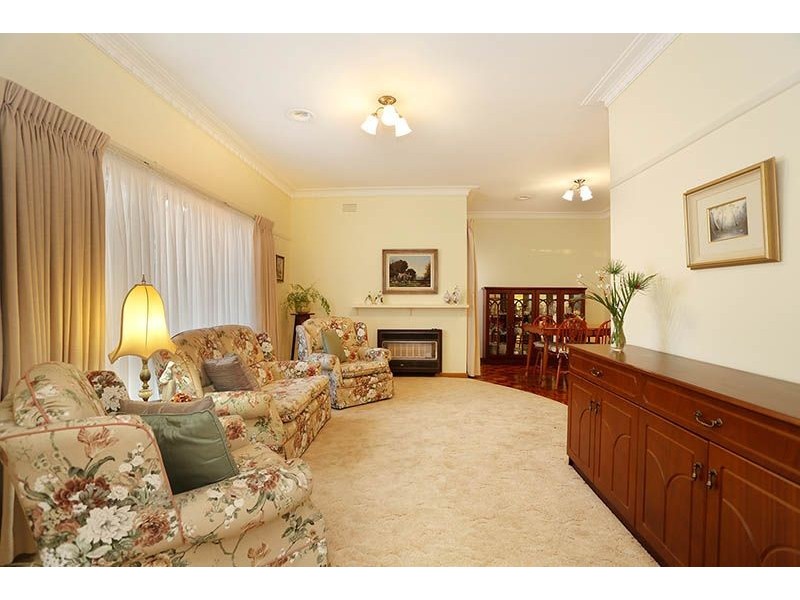 26 Summit Avenue, Oak Park VIC 3046