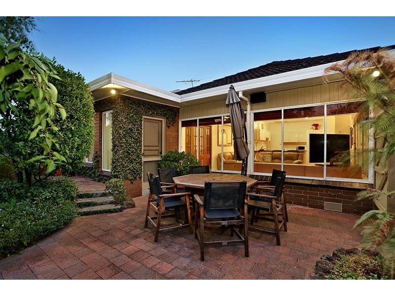 26 Summit Avenue, Oak Park VIC 3046