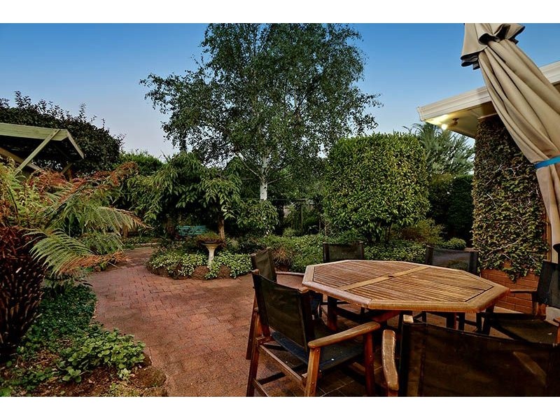 26 Summit Avenue, Oak Park VIC 3046