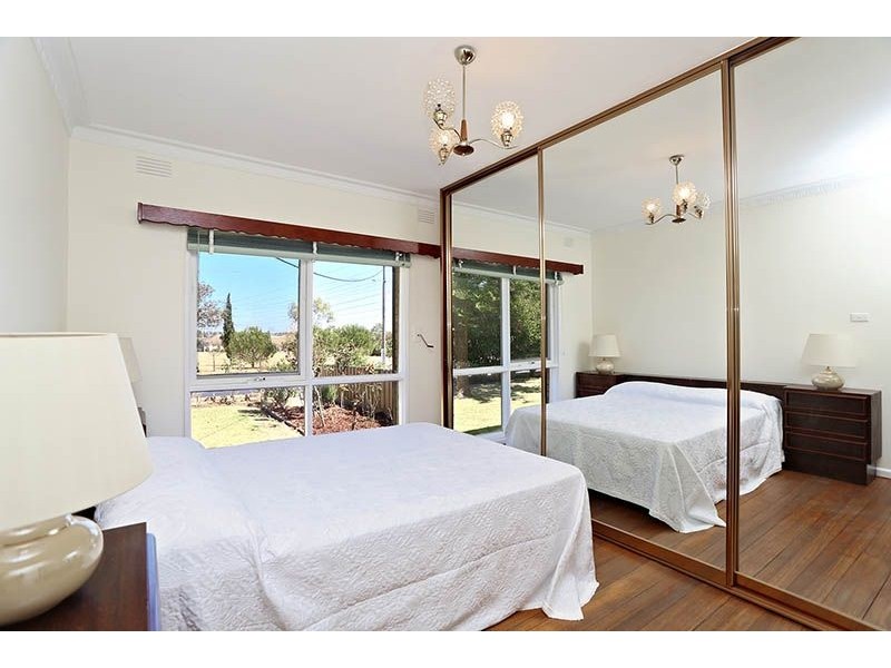 64 Becket Street North, Glenroy VIC 3046