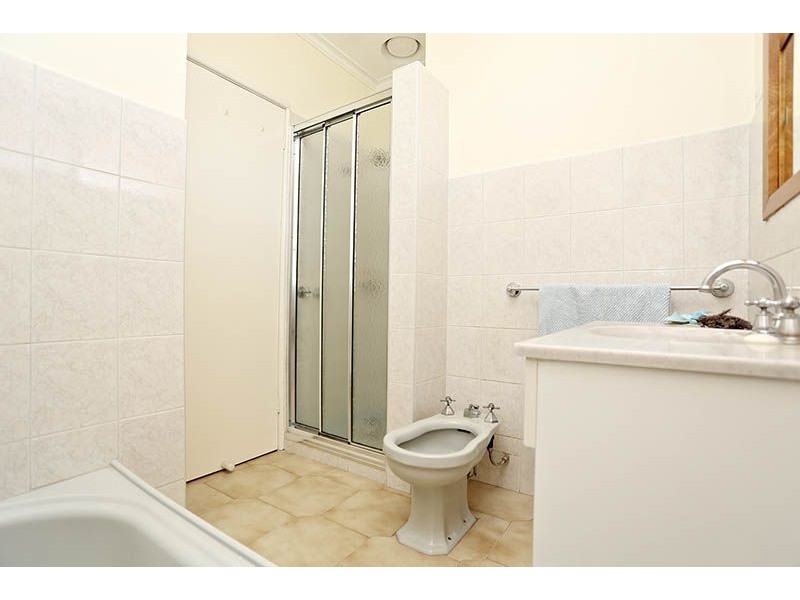 64 Becket Street North, Glenroy VIC 3046