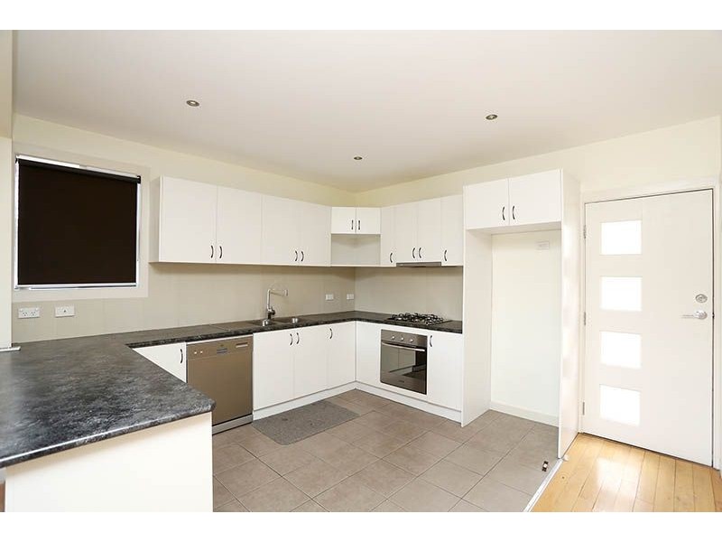 1/137 View Street, Glenroy VIC 3046