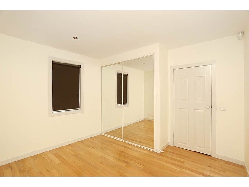 1/137 View Street, Glenroy VIC 3046