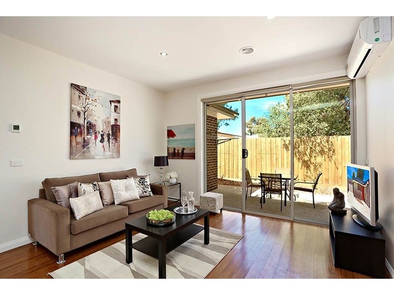 2/96 Loongana Avenue, Glenroy VIC 3046