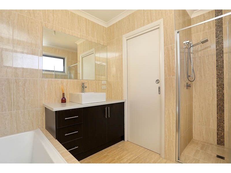 1/86 Hubert Avenue, Glenroy VIC 3046