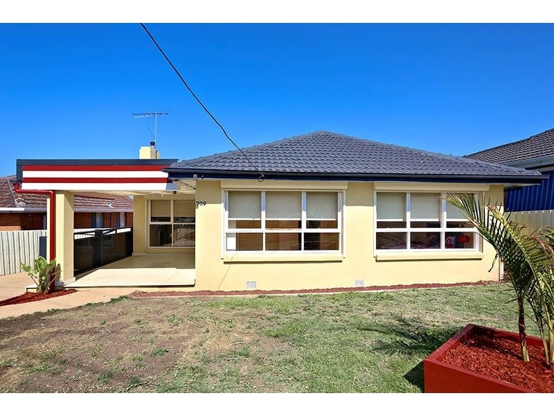 1/709 Pascoe Vale Road, Glenroy VIC 3046