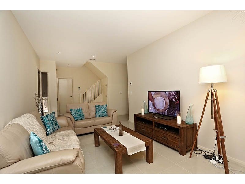 3/3 Fraser Court, Jacana VIC 3047