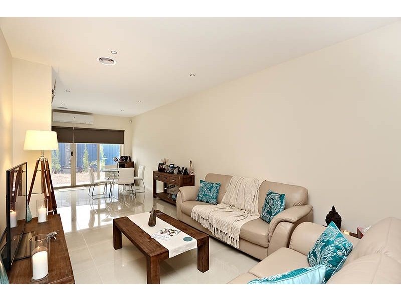 3/3 Fraser Court, Jacana VIC 3047
