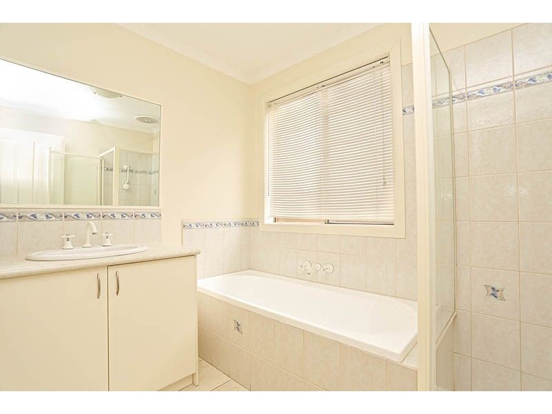 43A Isla Avenue, Glenroy VIC 3046
