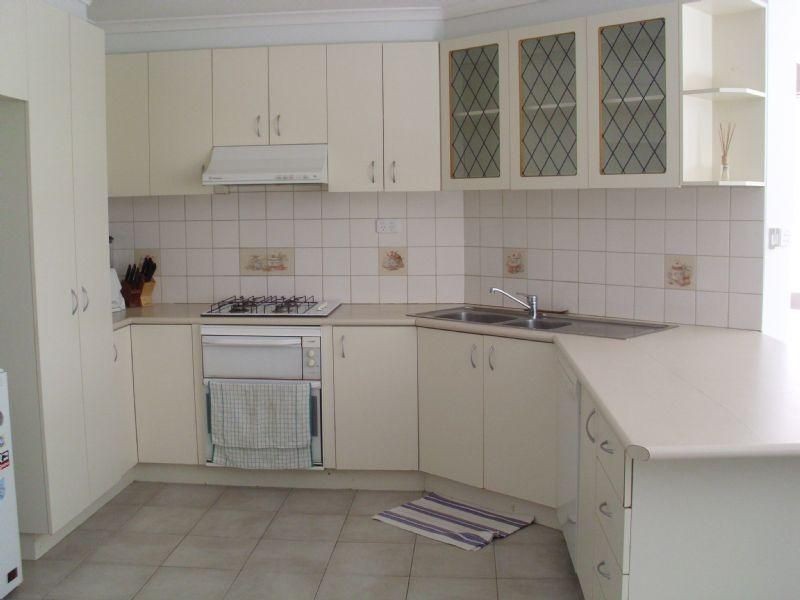 2/139 Augustine Terrace, Glenroy VIC 3046