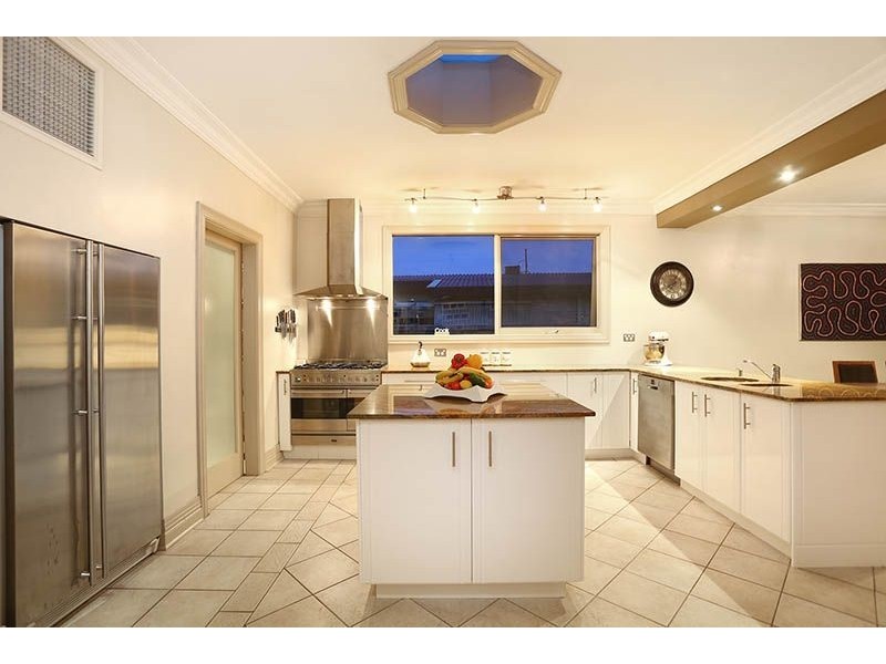 19 Wheatsheaf Road, Glenroy VIC 3046