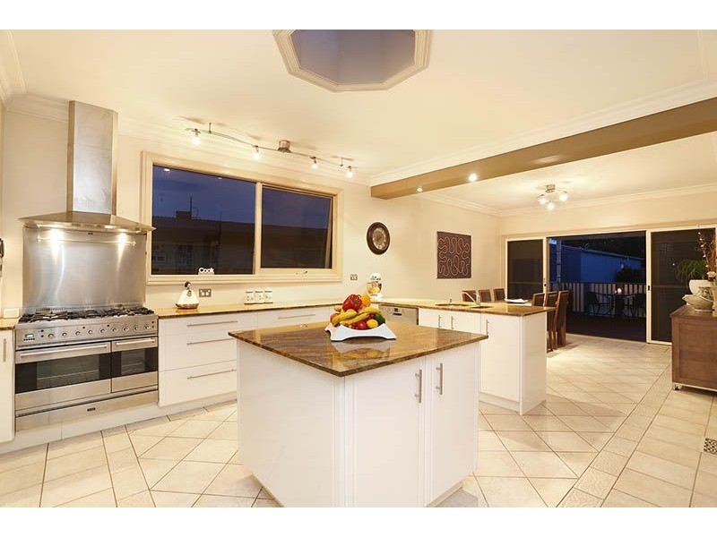 19 Wheatsheaf Road, Glenroy VIC 3046