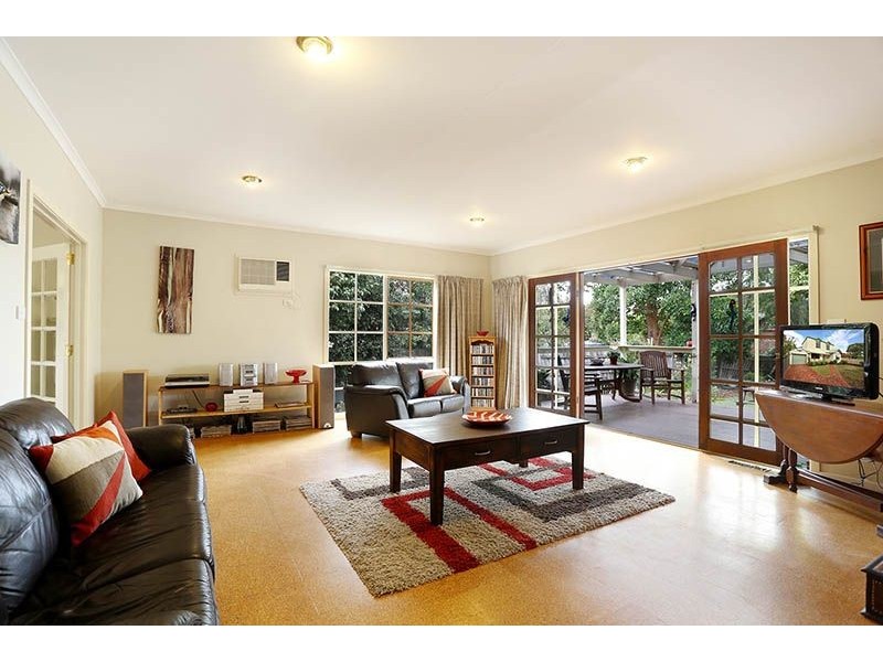 57 Winifred Street, Oak Park VIC 3046