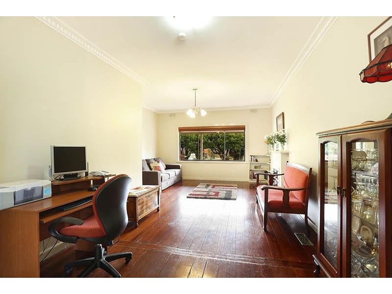 57 Winifred Street, Oak Park VIC 3046