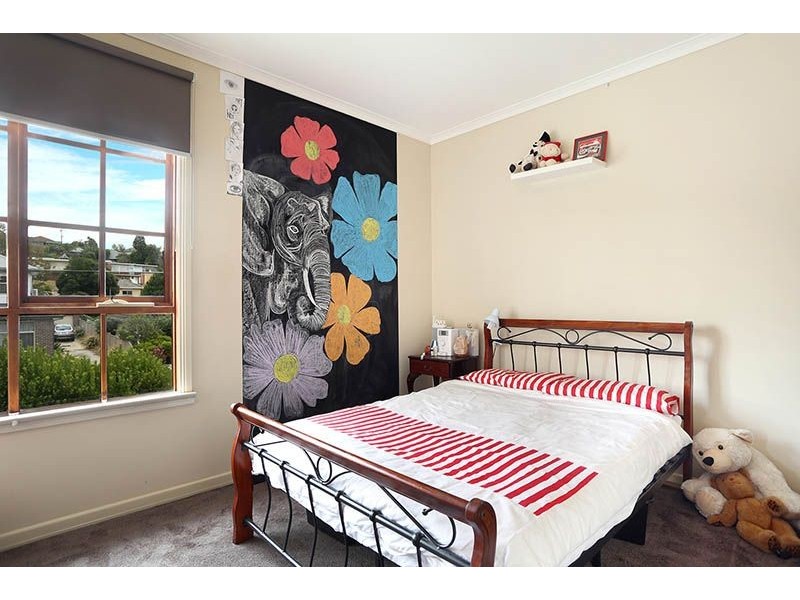 57 Winifred Street, Oak Park VIC 3046