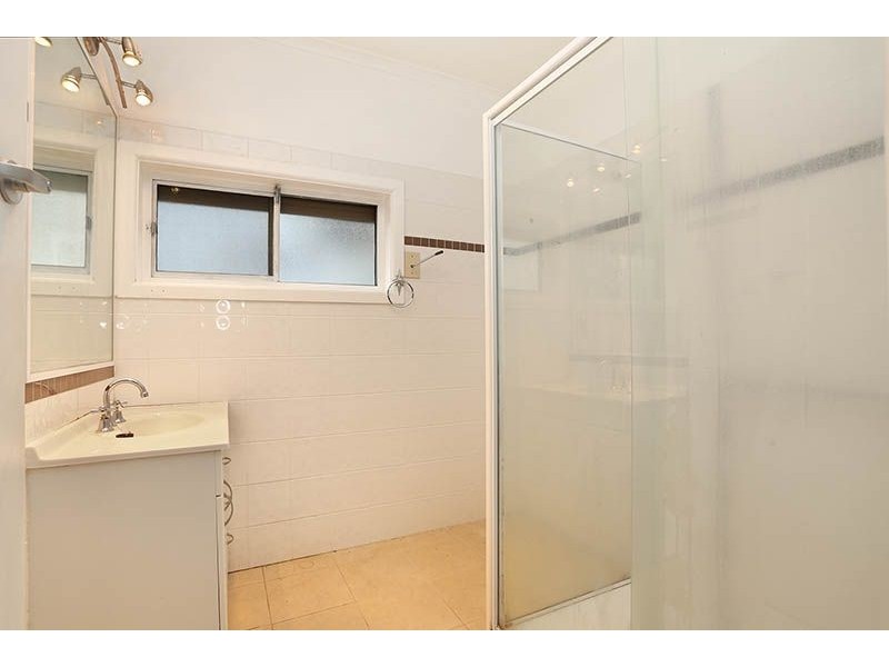 25 Isla Avenue, Glenroy VIC 3046