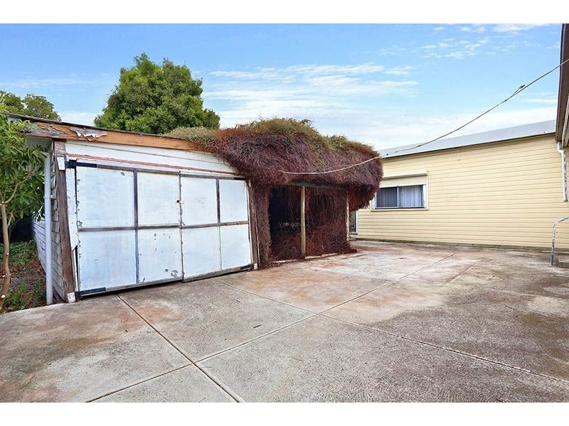 25 Isla Avenue, Glenroy VIC 3046