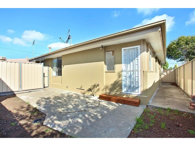 1/12 Ventnor Crescent, Coolaroo VIC 3048