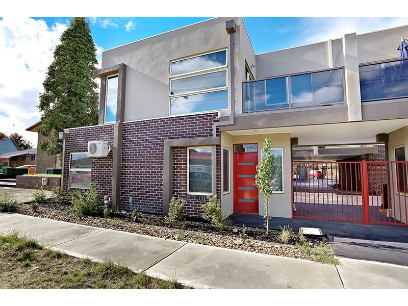 1/68 Wheatsheaf Road, Glenroy VIC 3046