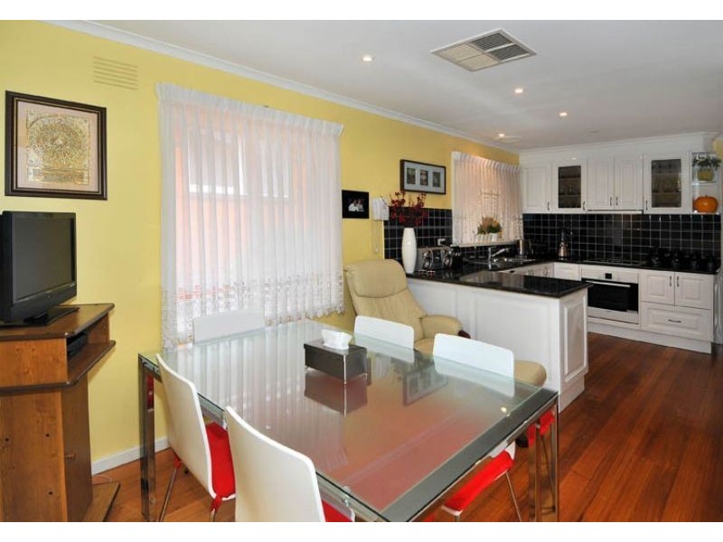 24 Centre Way, Glenroy VIC 3046