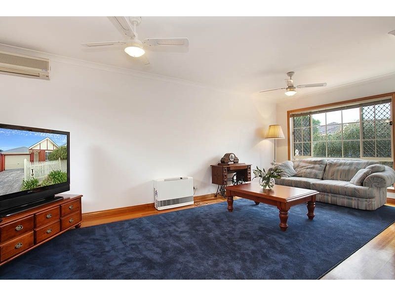 27 Acacia Street, Glenroy VIC 3046