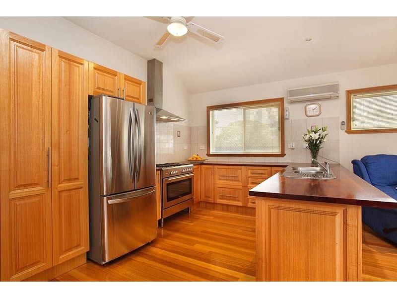 27 Acacia Street, Glenroy VIC 3046