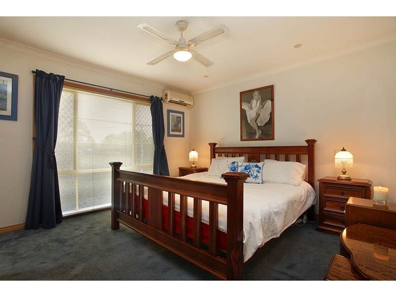 27 Acacia Street, Glenroy VIC 3046