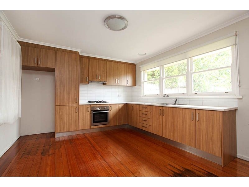 80 Valley Crescent, Glenroy VIC 3046