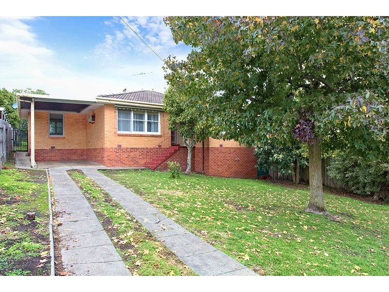 80 Valley Crescent, Glenroy VIC 3046