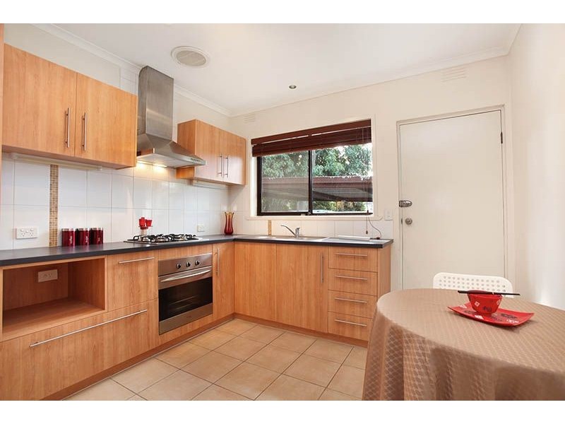 2/18 Acacia Street, Glenroy VIC 3046