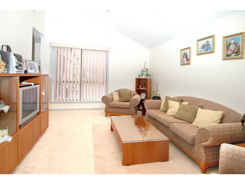 9B Rokewood Crescent, Meadow Heights VIC 3048