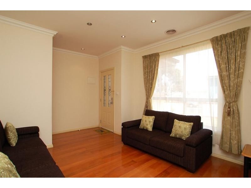 3/42 Bamburgh Street, Jacana VIC 3047