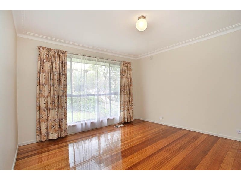 69 Valley Crescent, Glenroy VIC 3046