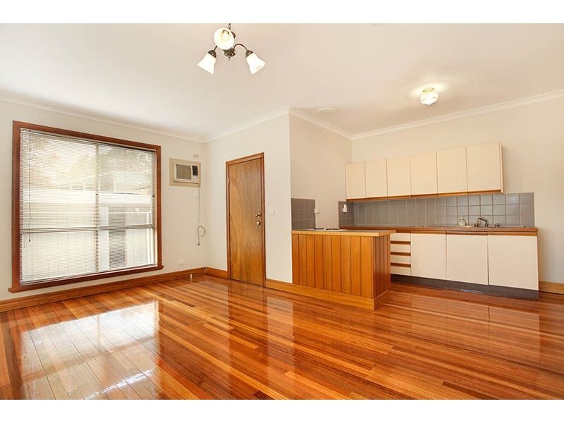 69 Valley Crescent, Glenroy VIC 3046