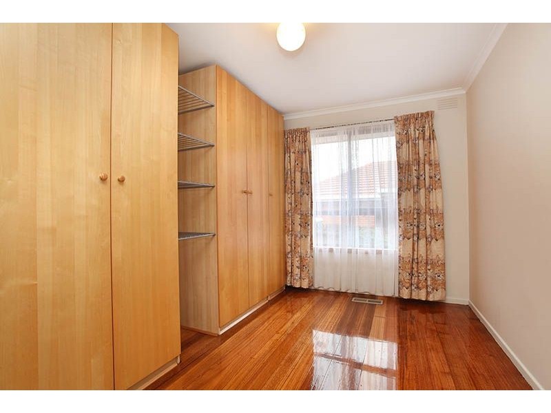 69 Valley Crescent, Glenroy VIC 3046