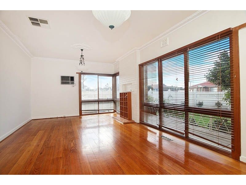 19 William Street, Glenroy VIC 3046