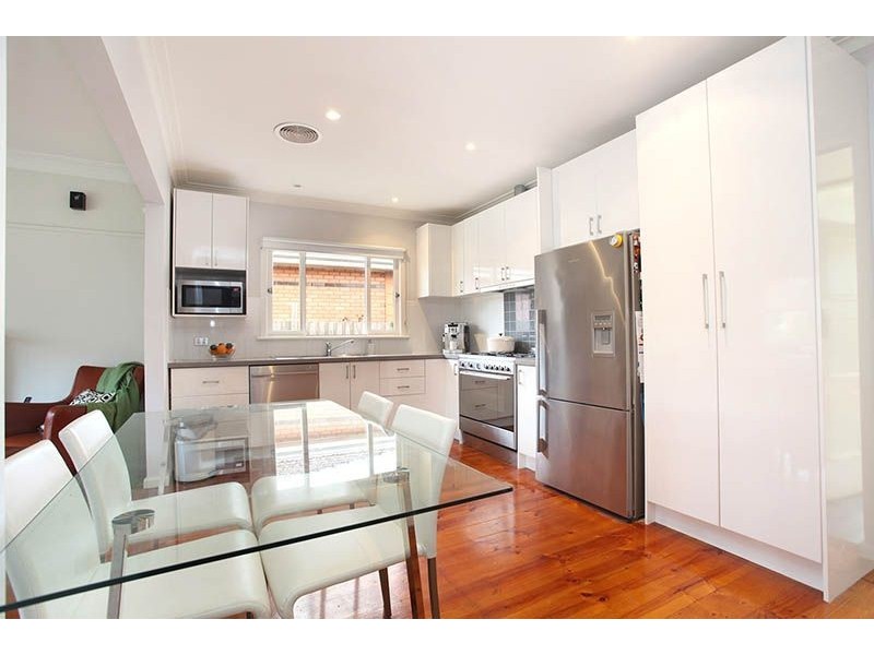 22 Hillcrest Road, Glenroy VIC 3046