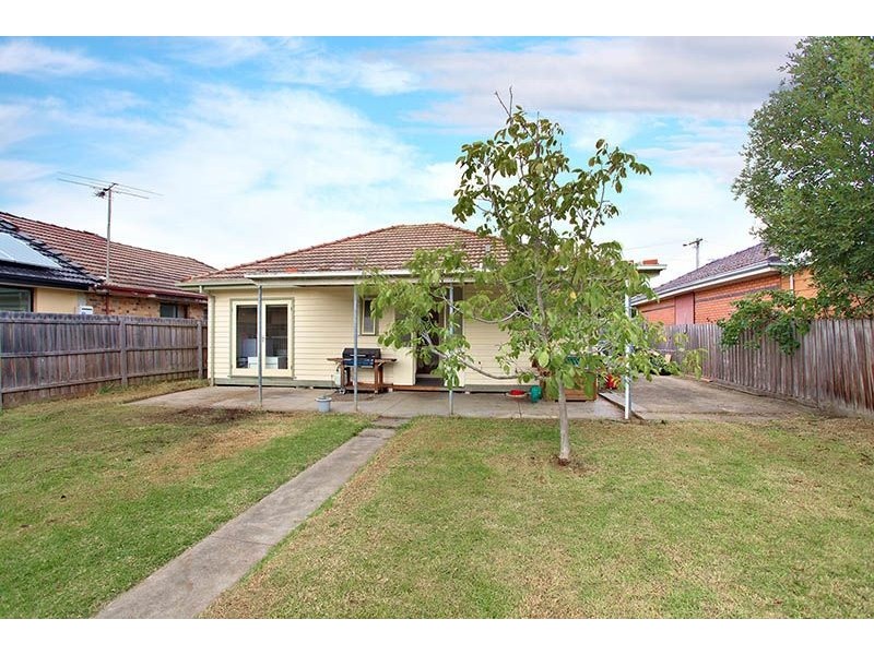 22 Hillcrest Road, Glenroy VIC 3046