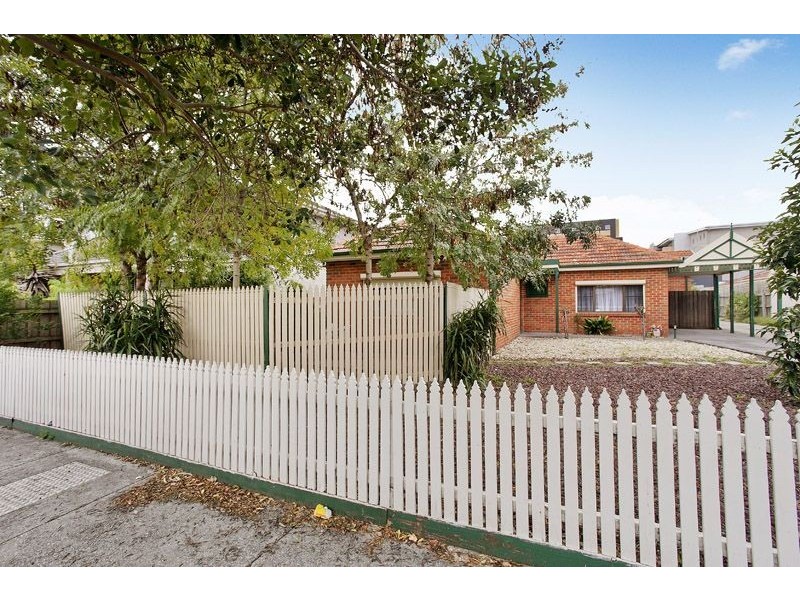 1/8 Lake Avenue, Pascoe Vale VIC 3044
