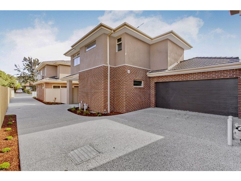 2/2 Maude Avenue, Glenroy VIC 3046