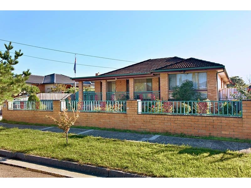 18 Curtin Avenue, Hadfield VIC 3046