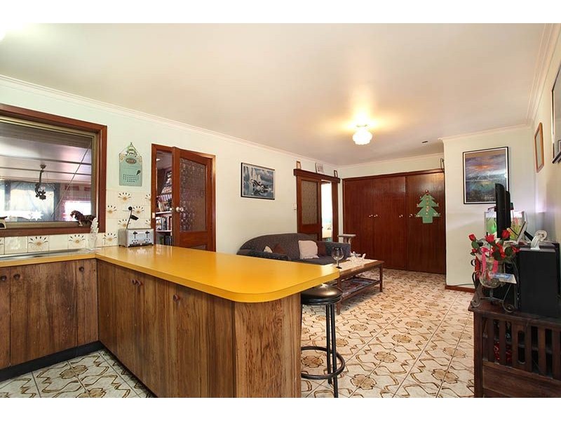18 Curtin Avenue, Hadfield VIC 3046